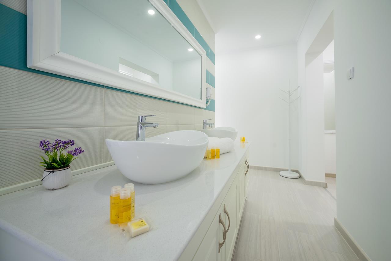 Stoliva Residence With Infinity Pool โกตอร์ ภายนอก รูปภาพ